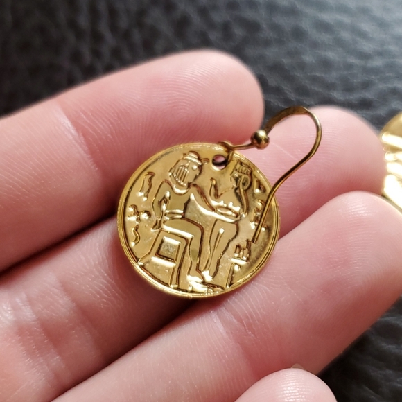 Earrings - Picture 4 of 5